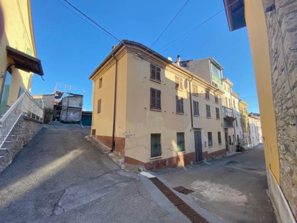 casa indipendente in vendita a Vigolzone in zona Carmiano