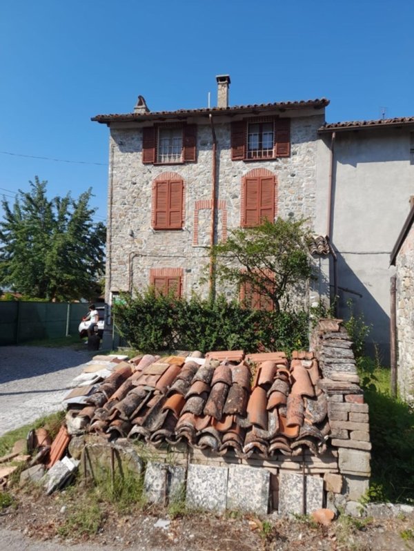 casa semindipendente in vendita a Vigolzone in zona Borgo di Sotto