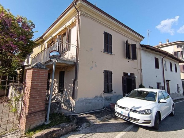 casa indipendente in vendita a Vigolzone in zona Albarola