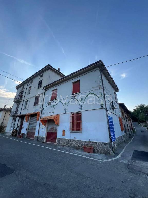 casa indipendente in vendita a Vigolzone in zona Albarola