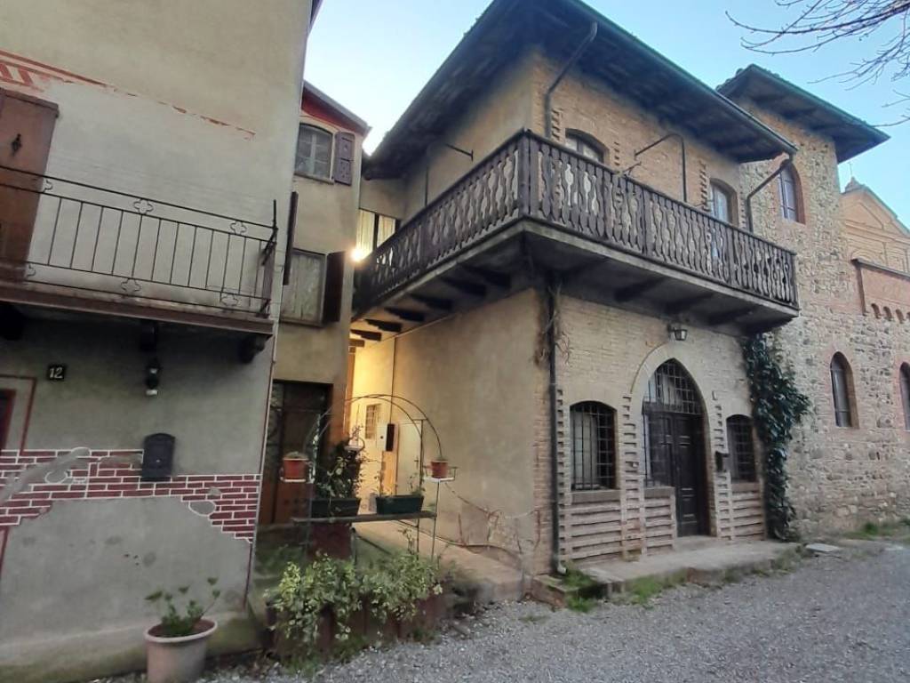 casa indipendente in vendita a Vigolzone in zona Grazzano Visconti