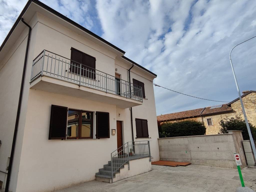casa indipendente in vendita a Vigolzone in zona Villò