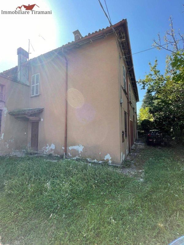 casa semindipendente in vendita a Vigolzone in zona Villò