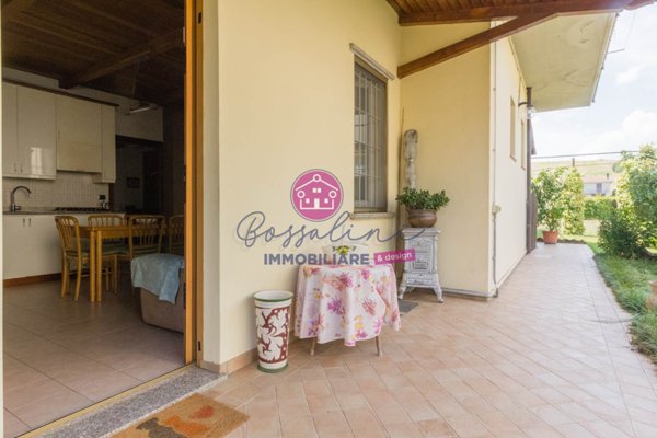 appartamento in vendita a Vigolzone in zona Villò