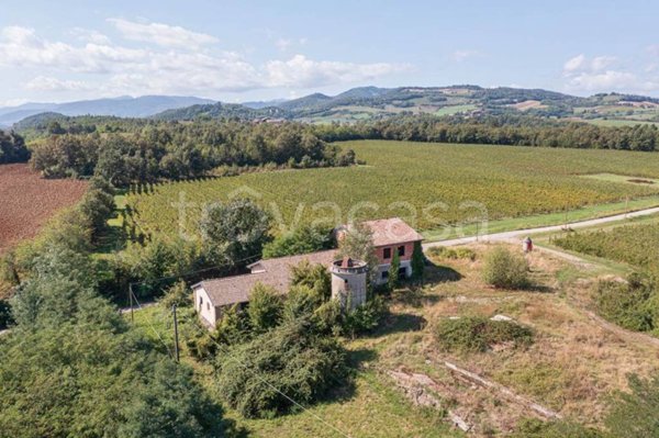 casa indipendente in vendita a Vigolzone in zona Albarola