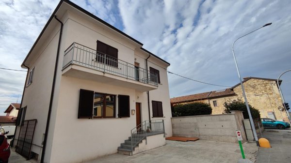 casa indipendente in vendita a Vigolzone in zona Villò