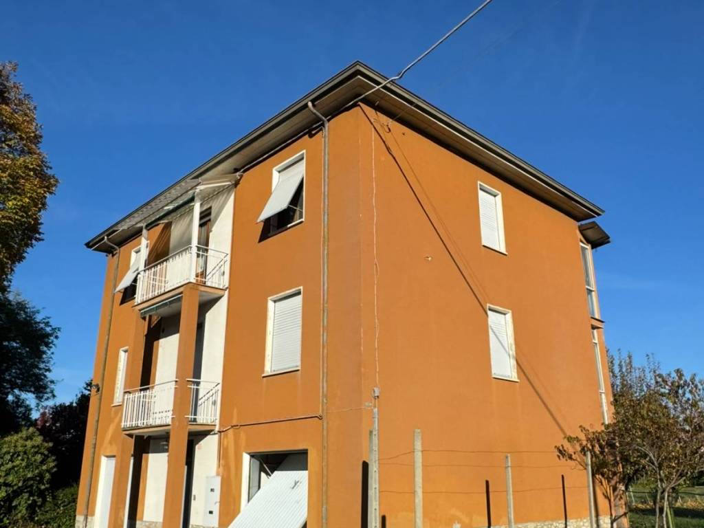casa indipendente in vendita a Vigolzone in zona Grazzano Visconti