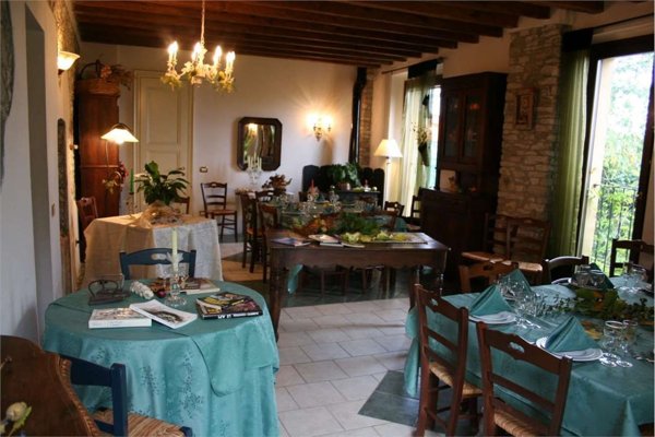 casale in vendita a Vigolzone