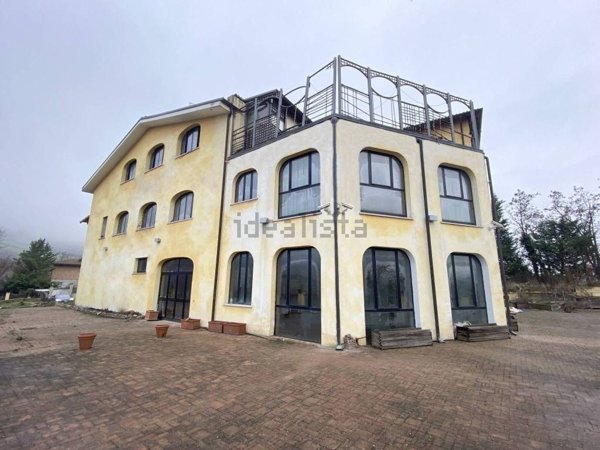 casale in vendita a Vigolzone in zona Carmiano