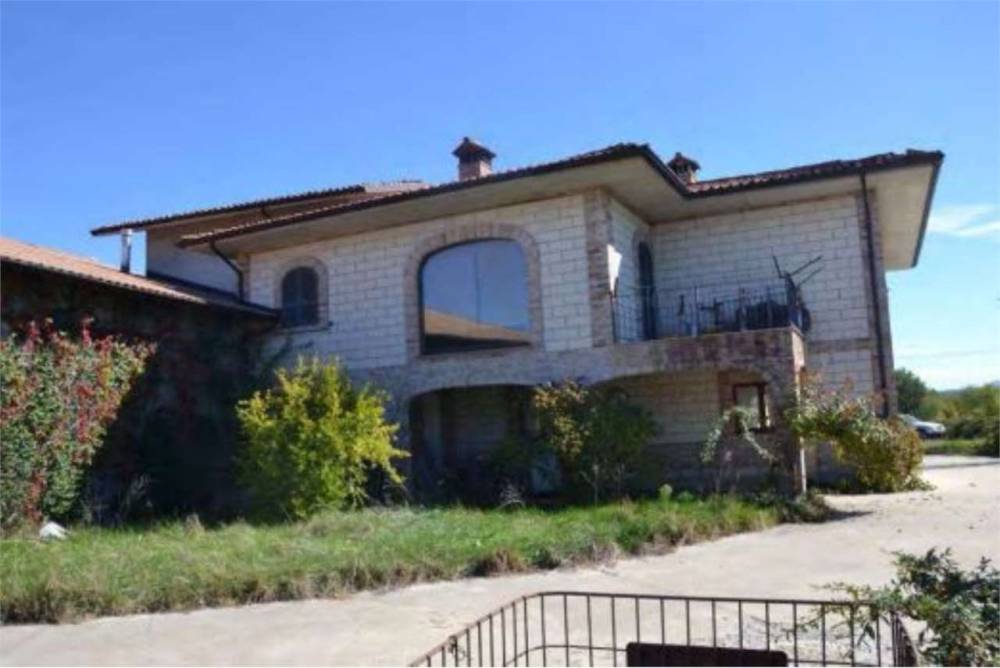 locale di sgombero in vendita a Vigolzone