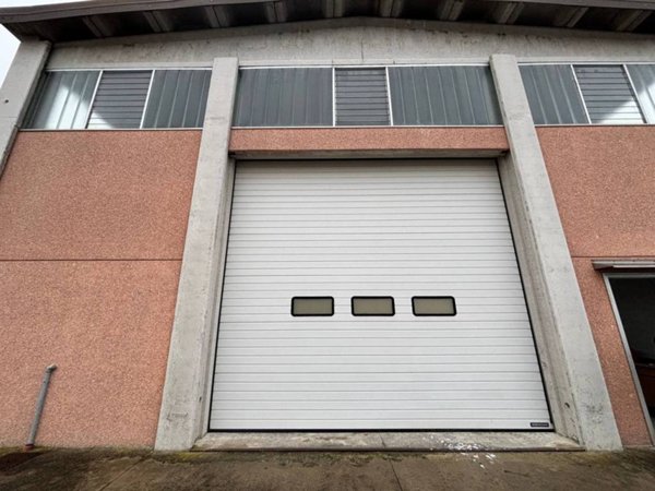 locale commerciale in vendita a Vigolzone