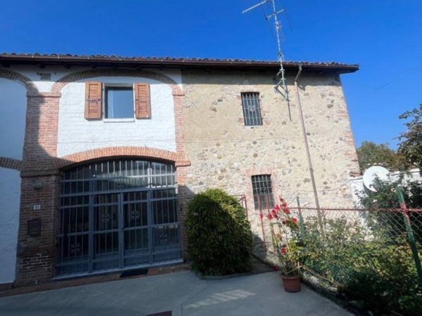 appartamento in vendita a Vigolzone in zona Villò