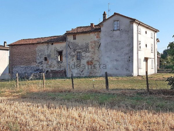 casa indipendente in vendita a Vigolzone in zona Villò