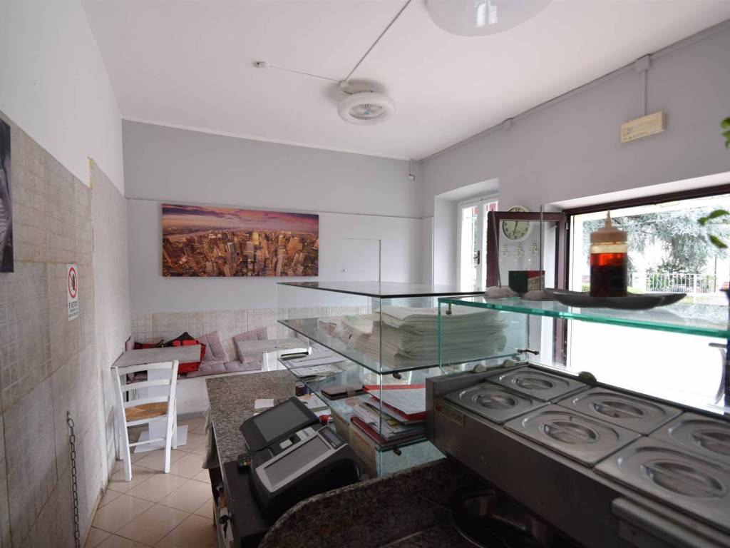 negozio in vendita a Vigolzone