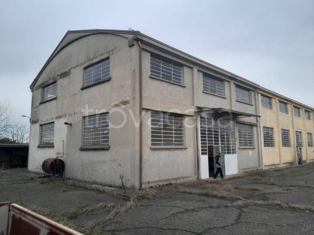 locale commerciale in vendita a Vigolzone