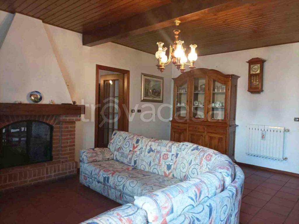 casa indipendente in vendita a Vigolzone in zona Albarola