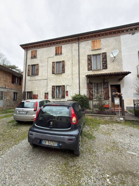 casa indipendente in vendita a Vigolzone in zona Albarola