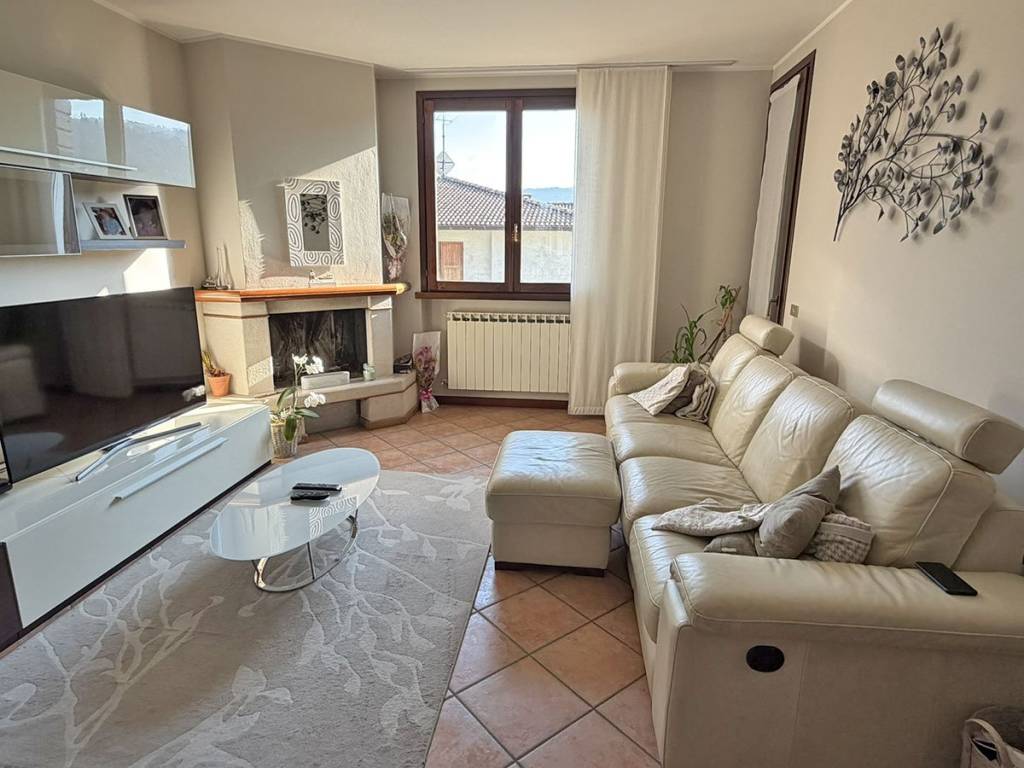 appartamento in vendita a Vigolzone in zona Carmiano