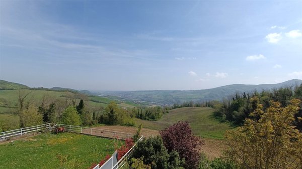 casa indipendente in vendita a Vigolzone in zona Carmiano