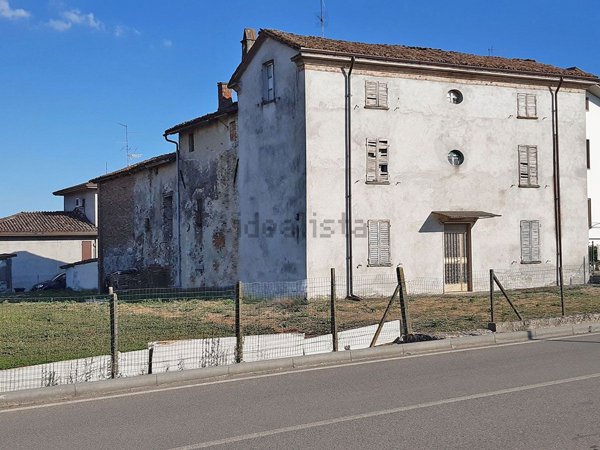 casa indipendente in vendita a Vigolzone in zona Villò