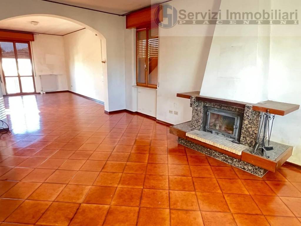 appartamento in vendita a Vigolzone in zona Borgo di Sotto