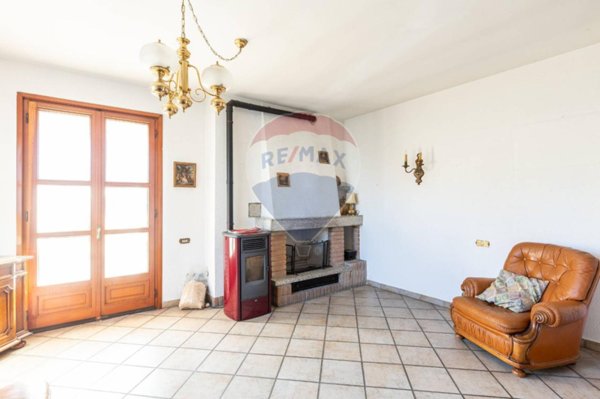 casa indipendente in vendita a Vigolzone in zona Borgo di Sotto