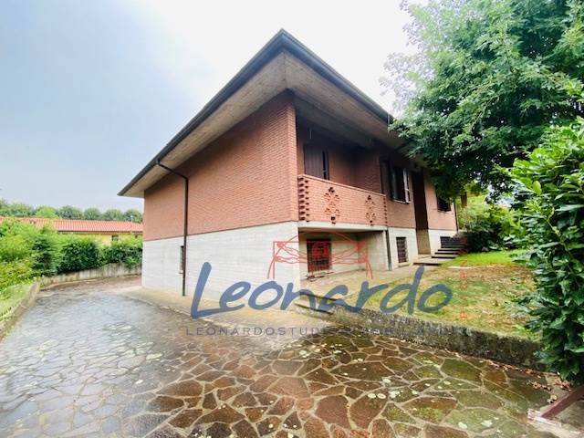 casa indipendente in vendita a Vigolzone in zona Borgo di Sotto