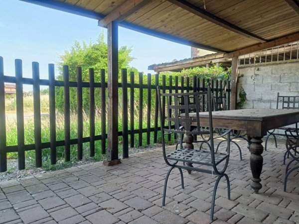 negozio in vendita a Vigolzone in zona Grazzano Visconti
