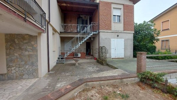 casa semindipendente in vendita a Vigolzone in zona Borgo di Sotto