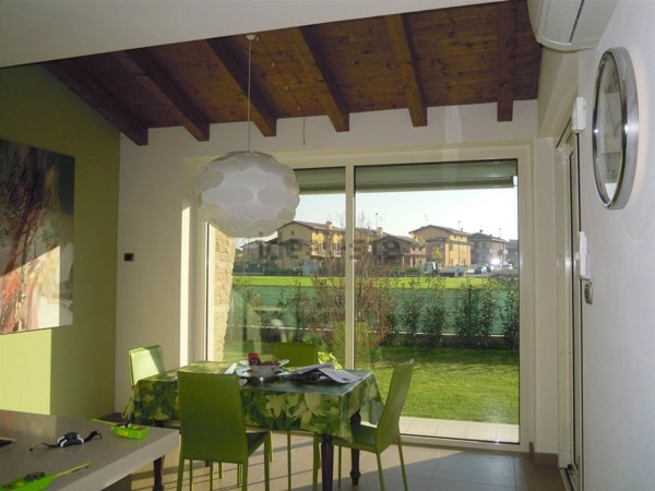 casa indipendente in vendita a Vigolzone in zona Borgo di Sotto