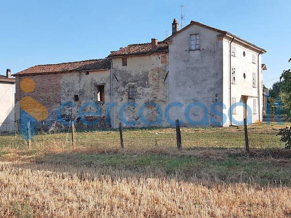 casa indipendente in vendita a Vigolzone in zona Villò