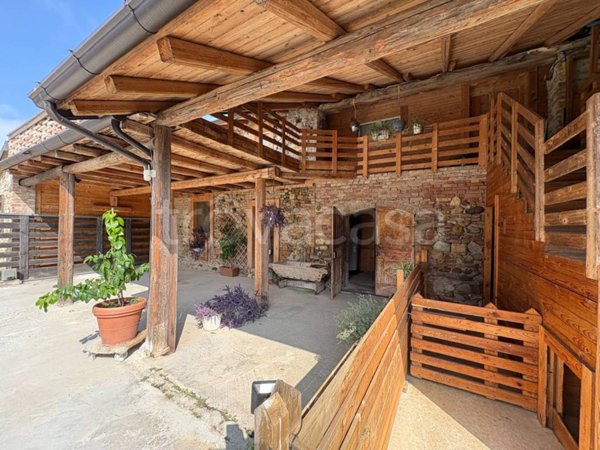 casa indipendente in vendita a Vigolzone in zona Villò