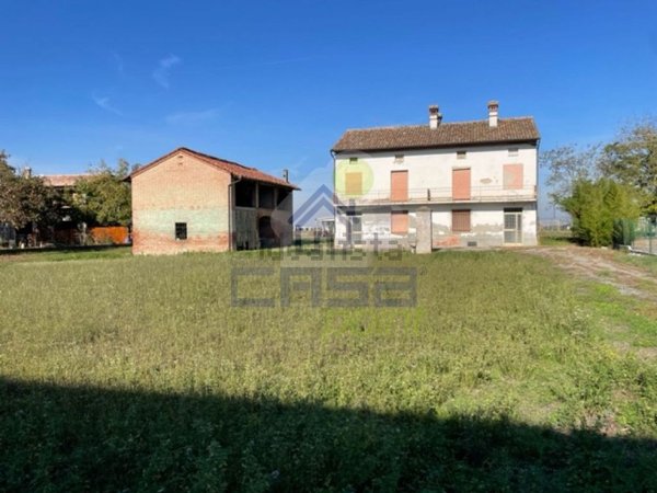 casa indipendente in vendita a Villanova sull'Arda