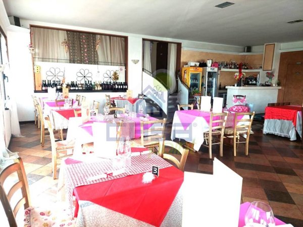 negozio in vendita a Villanova sull'Arda