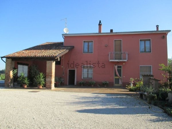 casale in vendita a Villanova sull'Arda