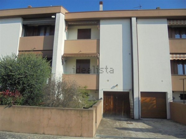 casa indipendente in vendita a Villanova sull'Arda
