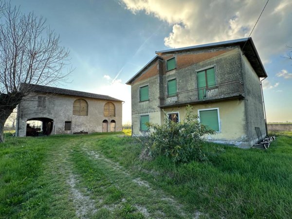 casa indipendente in vendita a Villanova sull'Arda