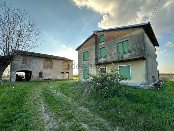 casa indipendente in vendita a Villanova sull'Arda
