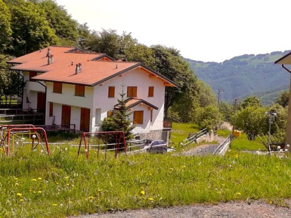 casa indipendente in vendita a Zerba
