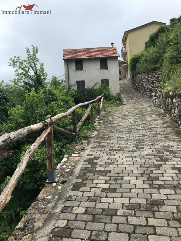 casa indipendente in vendita a Zerba