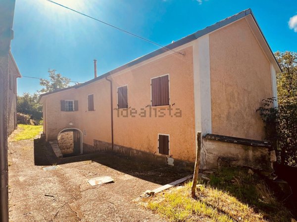 casa indipendente in vendita a Zerba