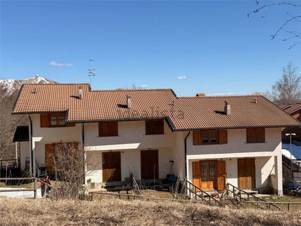 casa indipendente in vendita a Zerba