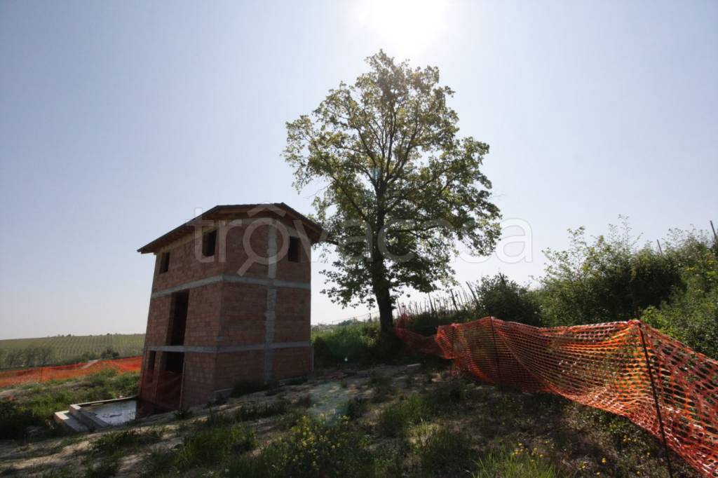 casa indipendente in vendita a Ziano Piacentino