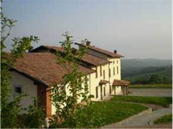 casa indipendente in vendita a Ziano Piacentino