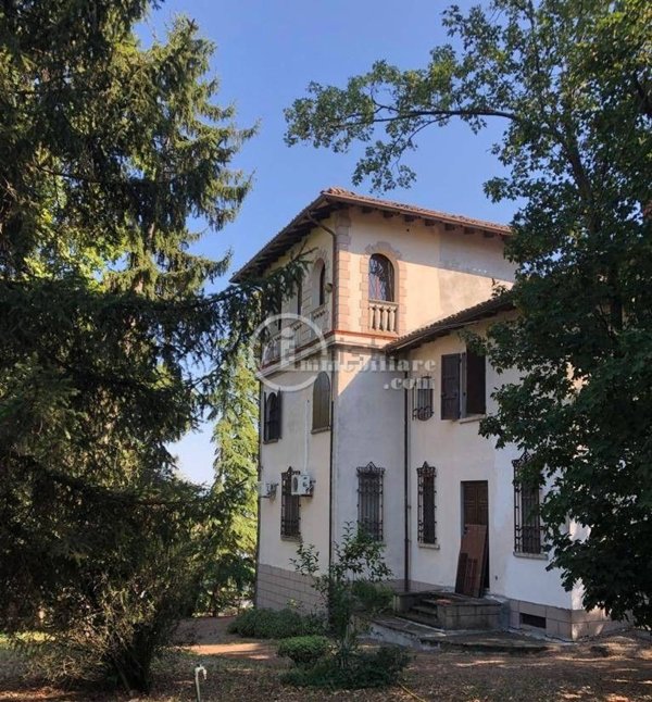 casa indipendente in vendita a Ziano Piacentino