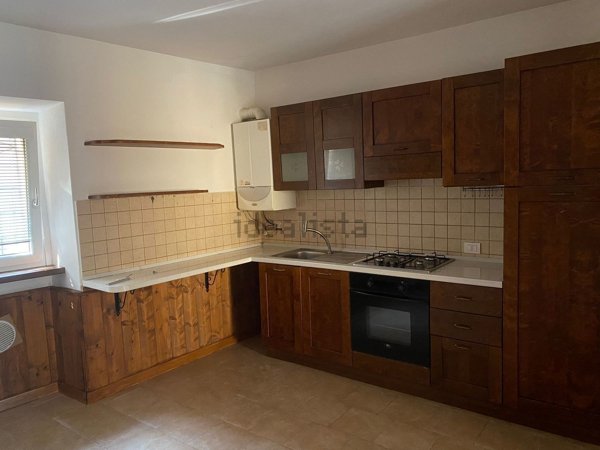casa indipendente in vendita a Ziano Piacentino in zona Vicobarone