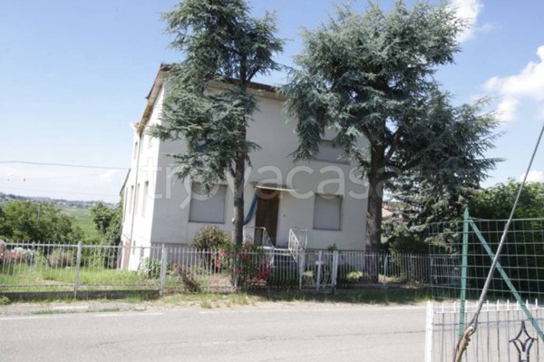 casa indipendente in vendita a Ziano Piacentino in zona Vicobarone