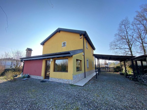 casa indipendente in vendita a Ziano Piacentino