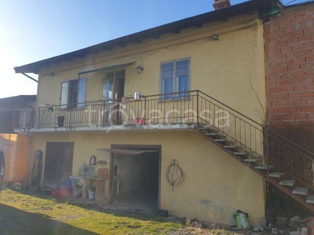 casa indipendente in vendita a Ziano Piacentino