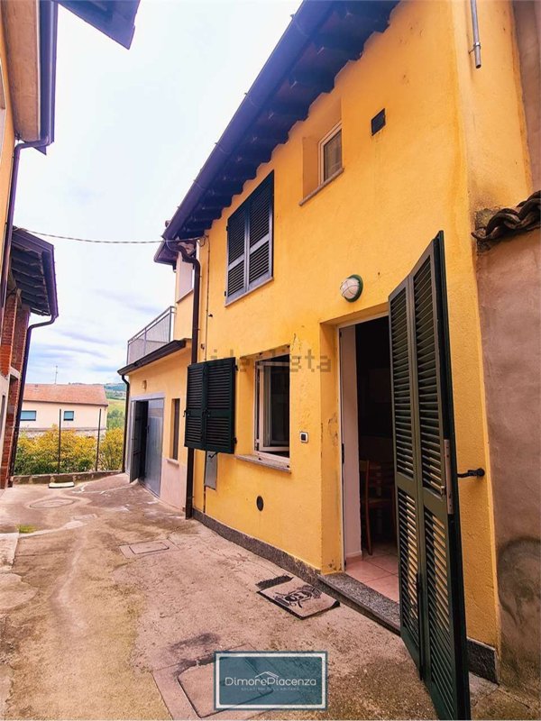 appartamento in vendita a Ziano Piacentino